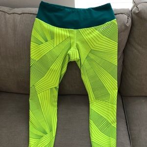 Brooks leggings for running, yoga, Pilates